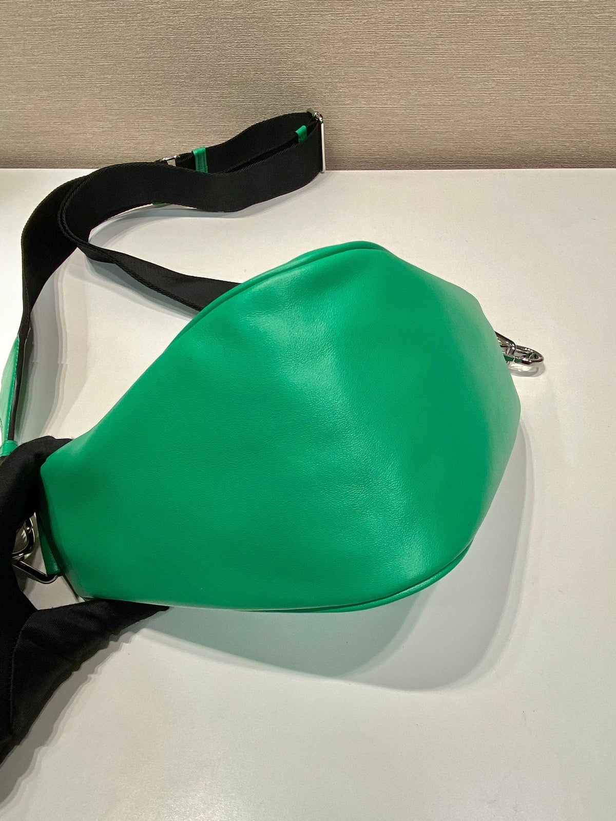 PRADA TRIANGULAR BAG 27 IN GO GREEN SMOOTH LAMBSKIN