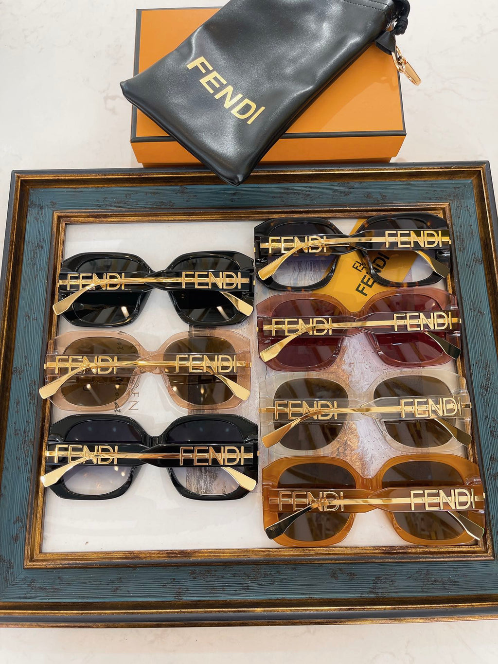 OVERSIZED FF DIAMONDS SQUARE FRAME SUNGLASSES FE40065F IN ACETATE