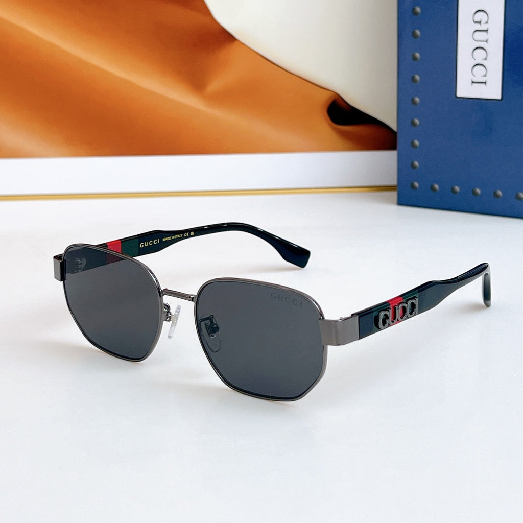 SQUARE FRAME SUNGLASSES GG1407 IN METAL EMBOSSED LOGO