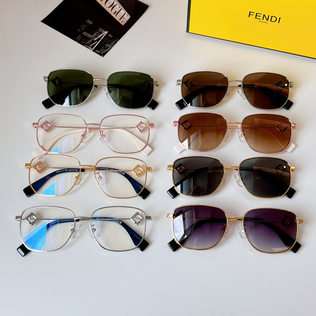 TRAVEL SQUARE FRAME SUNGLASSES FE50111F IN METAL