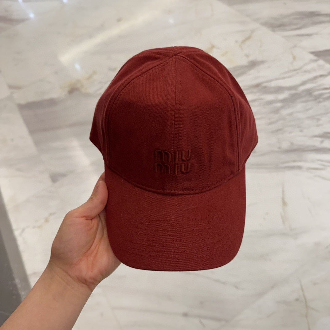 MM BASEBALL CAP IN RED FABRIC EMBROIDERED LOGO STYLE 9