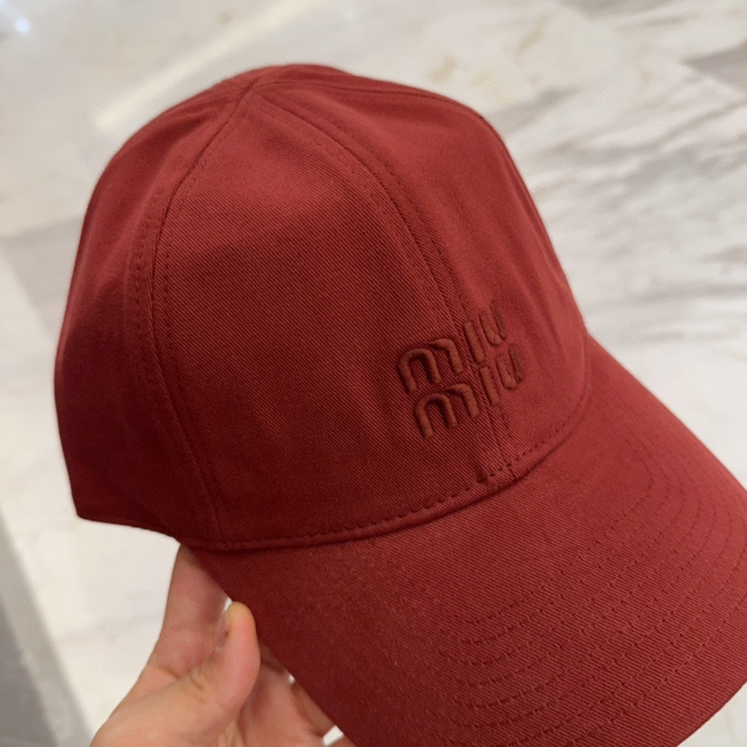 MM BASEBALL CAP IN RED FABRIC EMBROIDERED LOGO STYLE 9