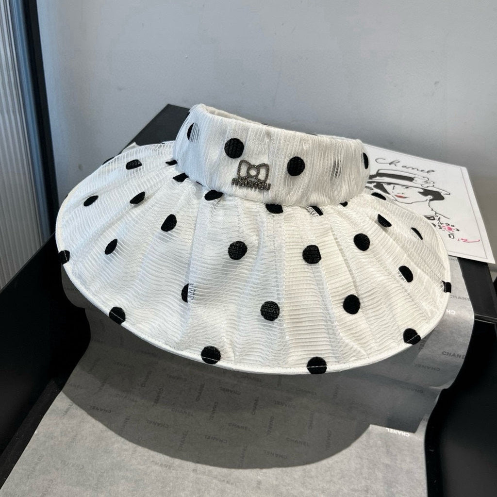 MM OPEN-TOP HAT IN WHITE WITH POLKA DOTS FABRIC