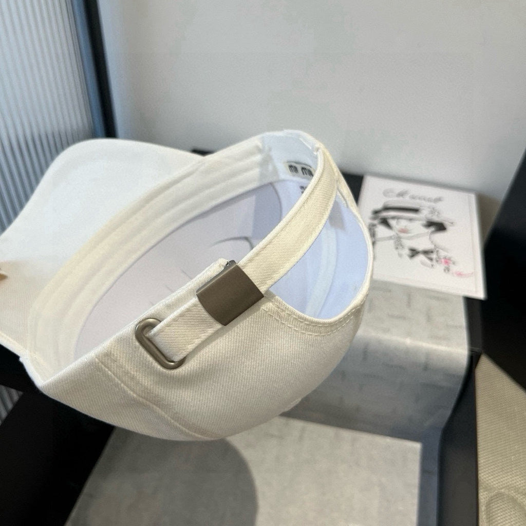 MM BASEBALL CAP IN WHITE FABRIC WITH LARGE BLACK BOW