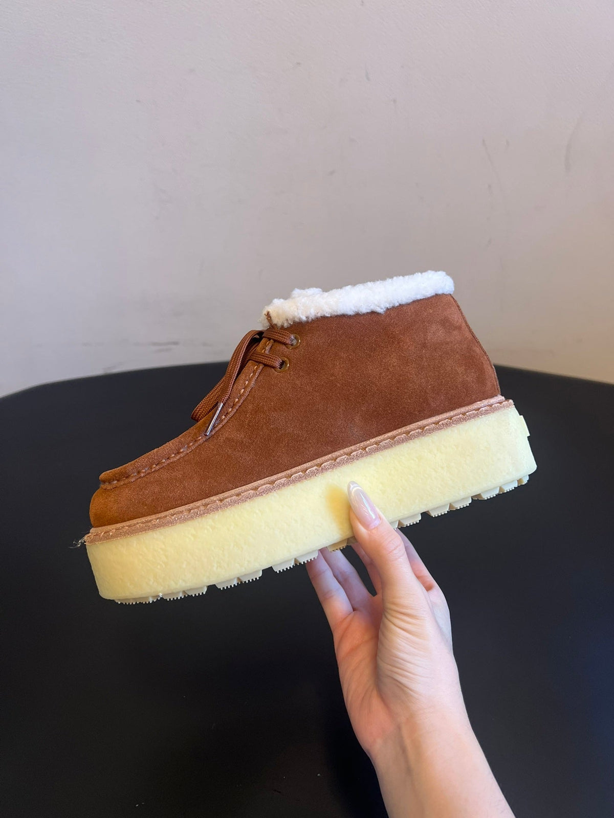 PRADA 25S HIGH-TOP SHOES 40 MM IN BROWN SUEDE SHEARLING-LINED