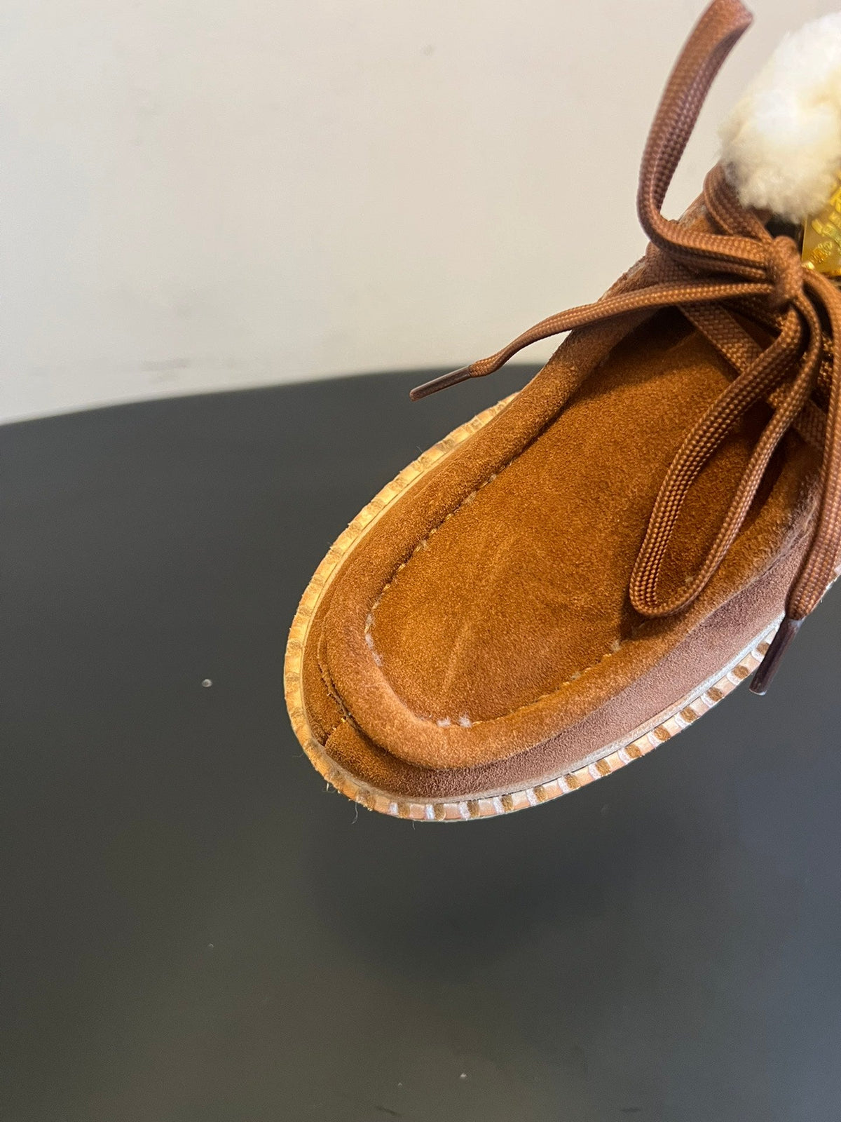 PRADA 25S HIGH-TOP SHOES 40 MM IN BROWN SUEDE SHEARLING-LINED