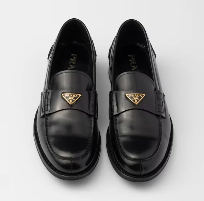 PRADA LOAFER IN BLACK PATENT CALFSKIN
