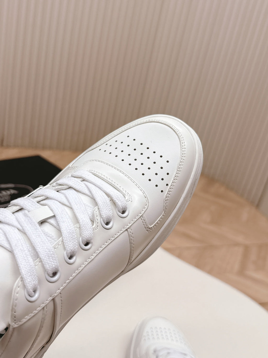 PRADA 25S DOWNTOWN SNEAKERS IN WHITE CALFSKIN SILVER HARDWARE