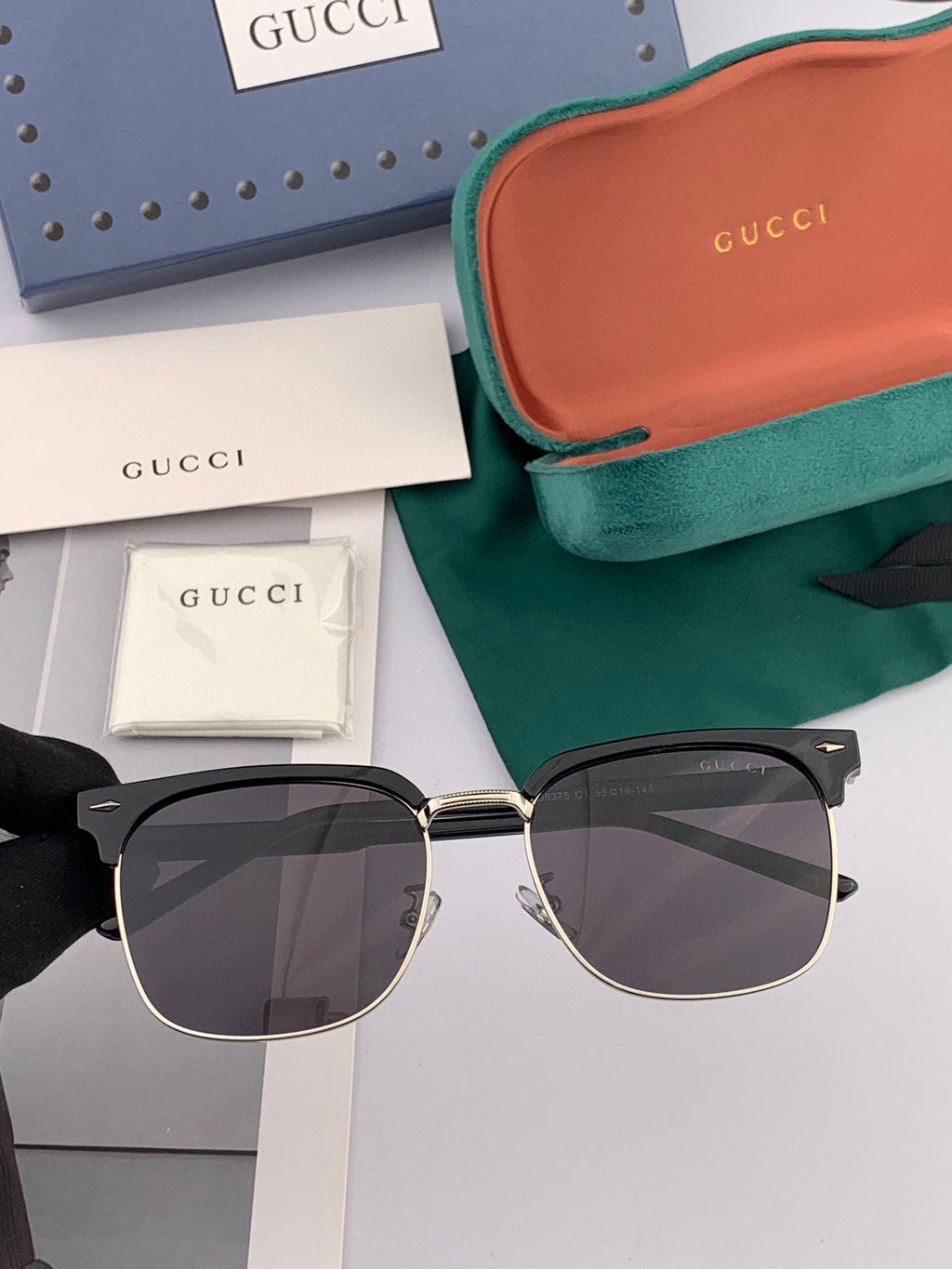 SQUARE METAL AND ACETATE SUNGLASSES G5637