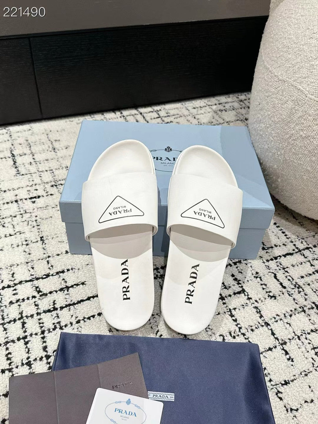 PRADA 25S RUBBER SLIDE IN WHITE CALFSKIN WITH LOGO