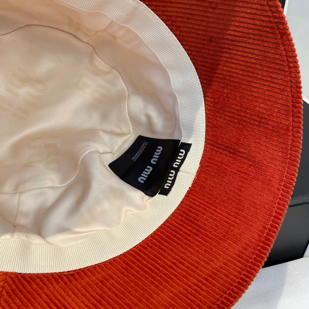 MM BUCKET IN ORANGE VELVET WITH LOGO