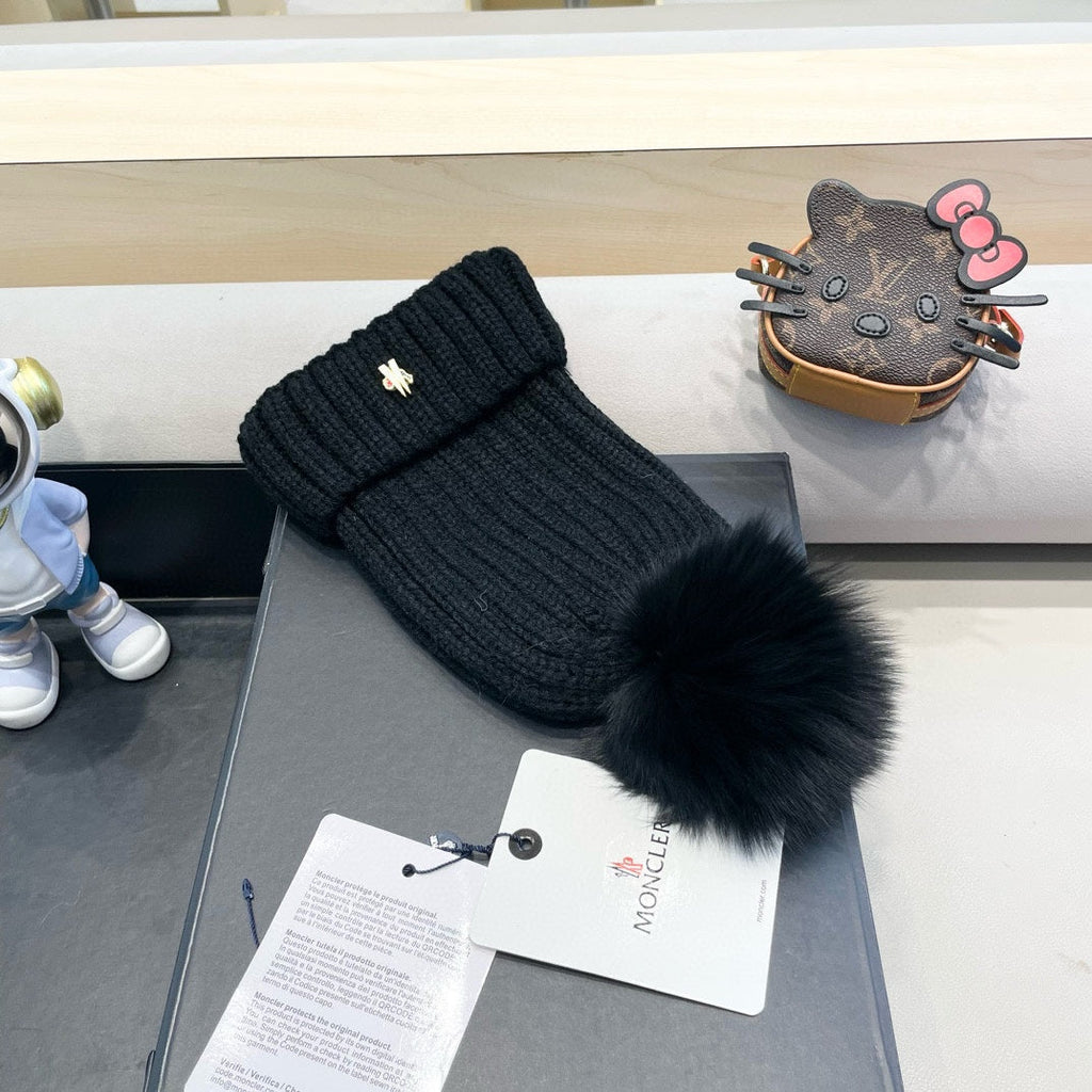 WOOL BEANIE WITH POM POM BLACK 435049