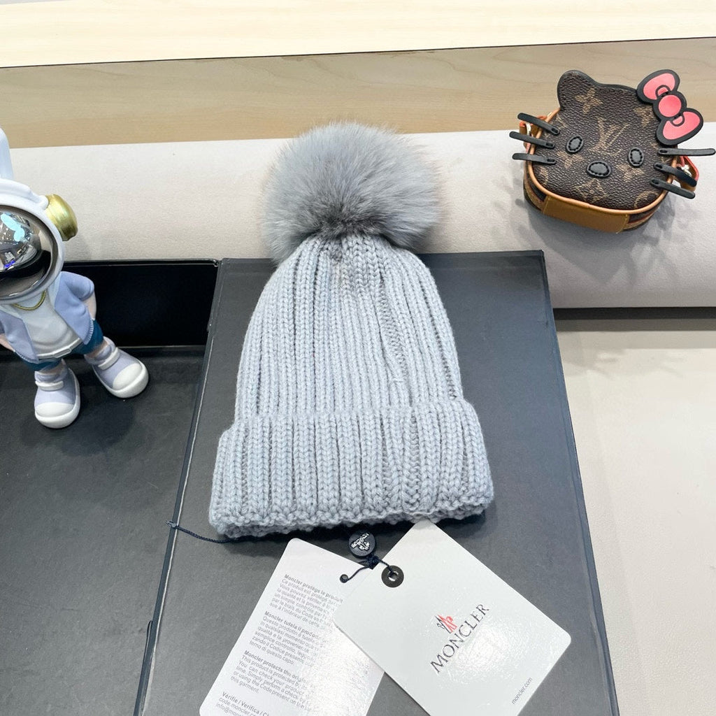 WOOL BEANIE WITH POM POM LIGHT GRAY 435050