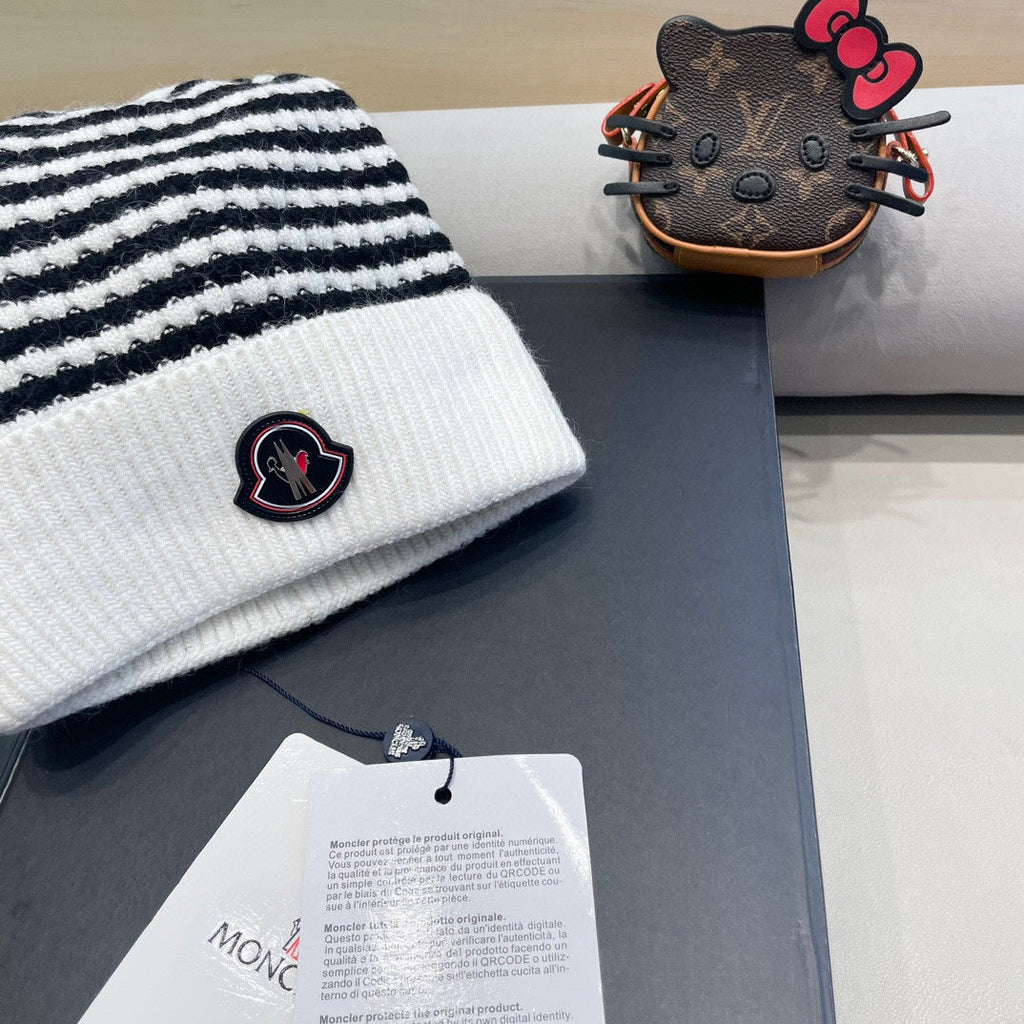 BEANIE HAT IN WHITE MIX BLACK CASHMERE 436733