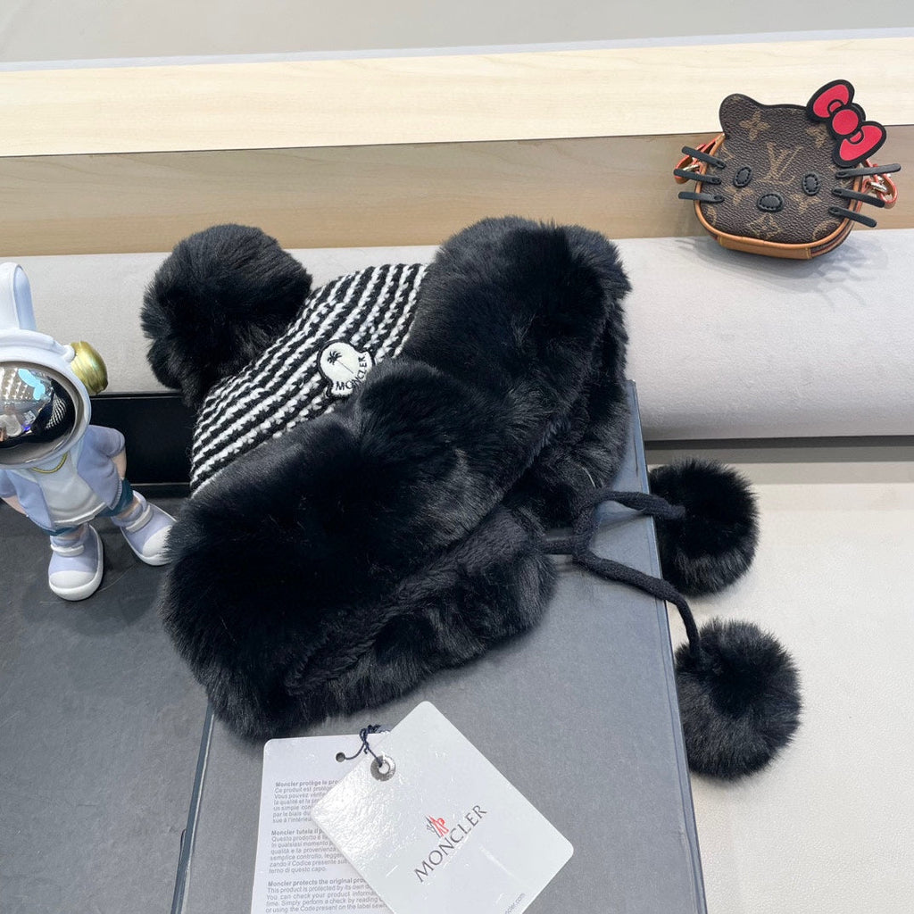 BEANIE HAT IN BLACK WOOL AND FLEECE 436748