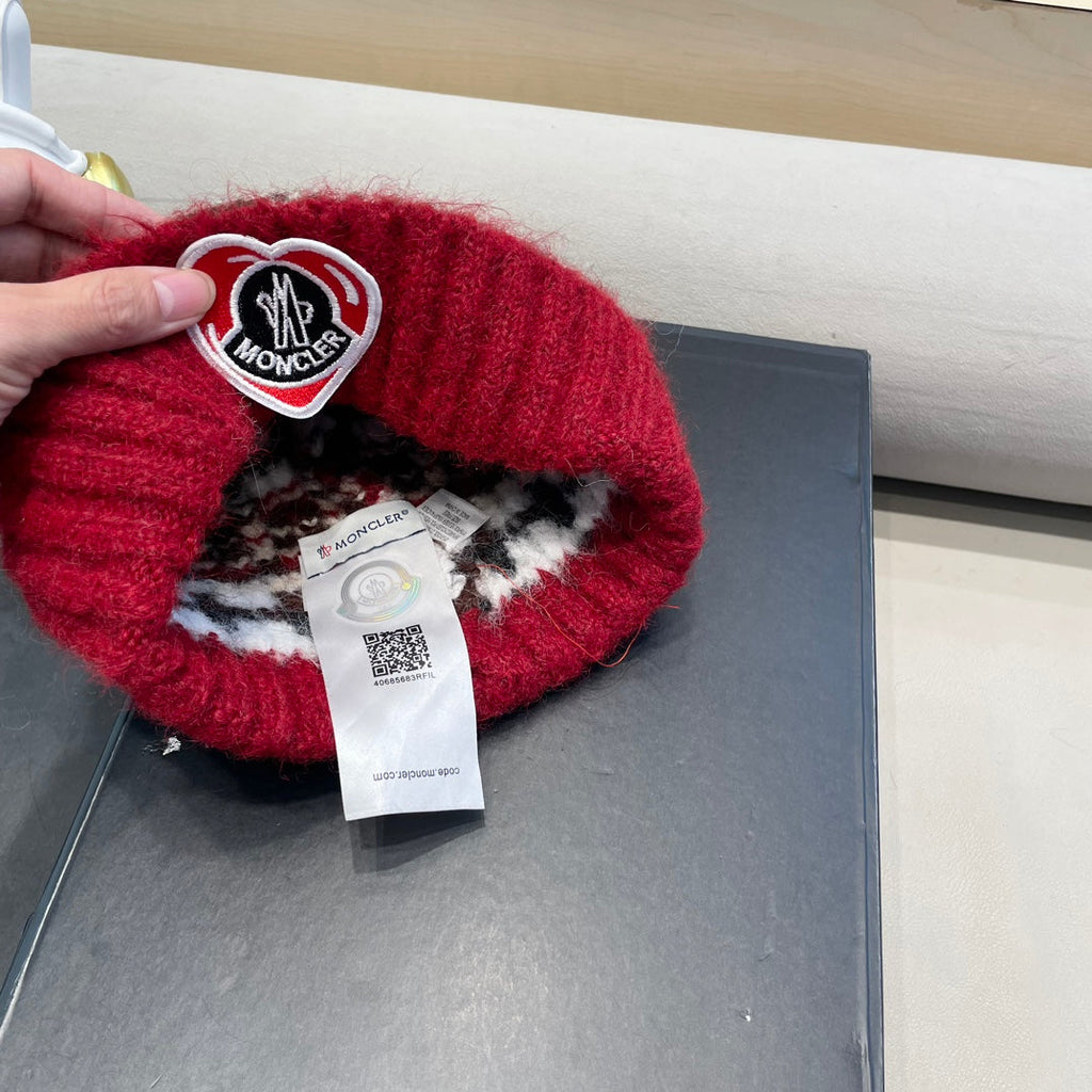 BEANIE HAT IN COLORFUL WOOL 438147