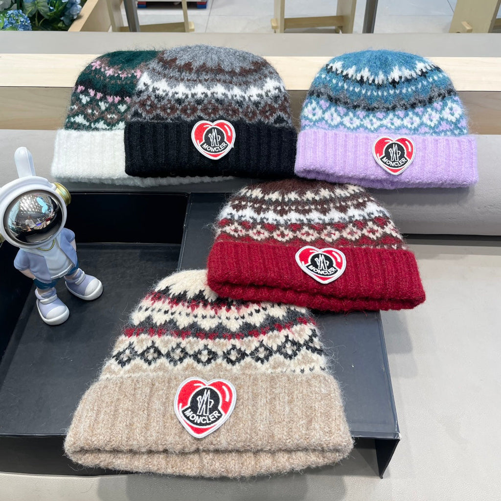 BEANIE HAT IN COLORFUL WOOL 438145