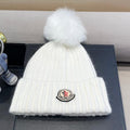 BEANIE HAT IN WHITE WOOL WITH POM POM 438106