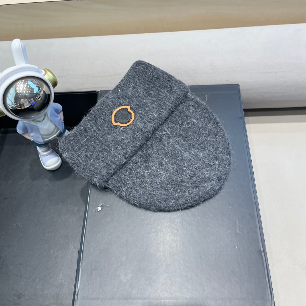 BEANIE HAT IN GRAPHITE GRAY WOOL 438121