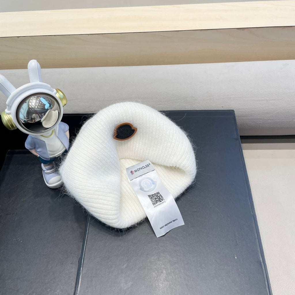 BEANIE HAT IN WHITE WOOL 438126