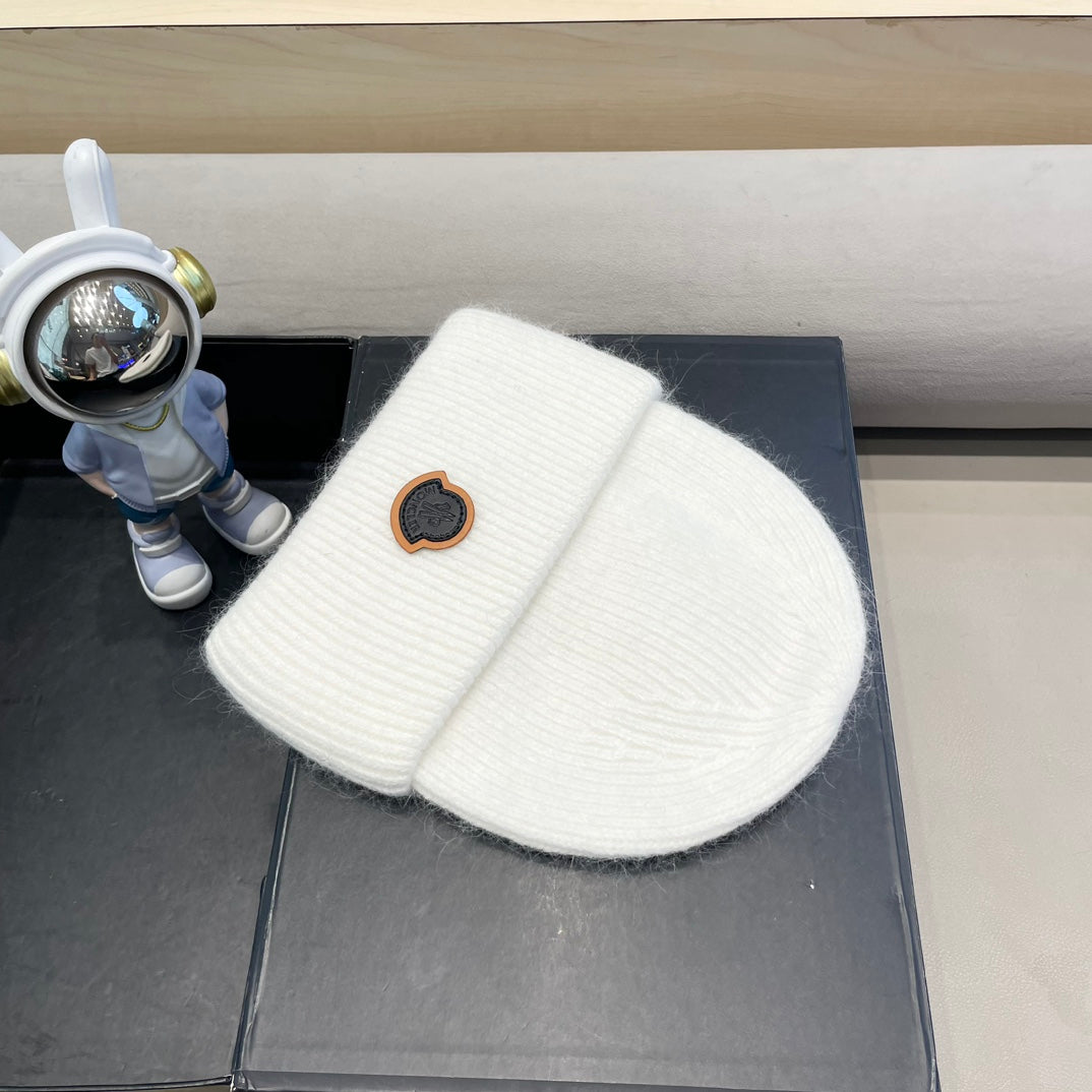 BEANIE HAT IN WHITE WOOL 438126