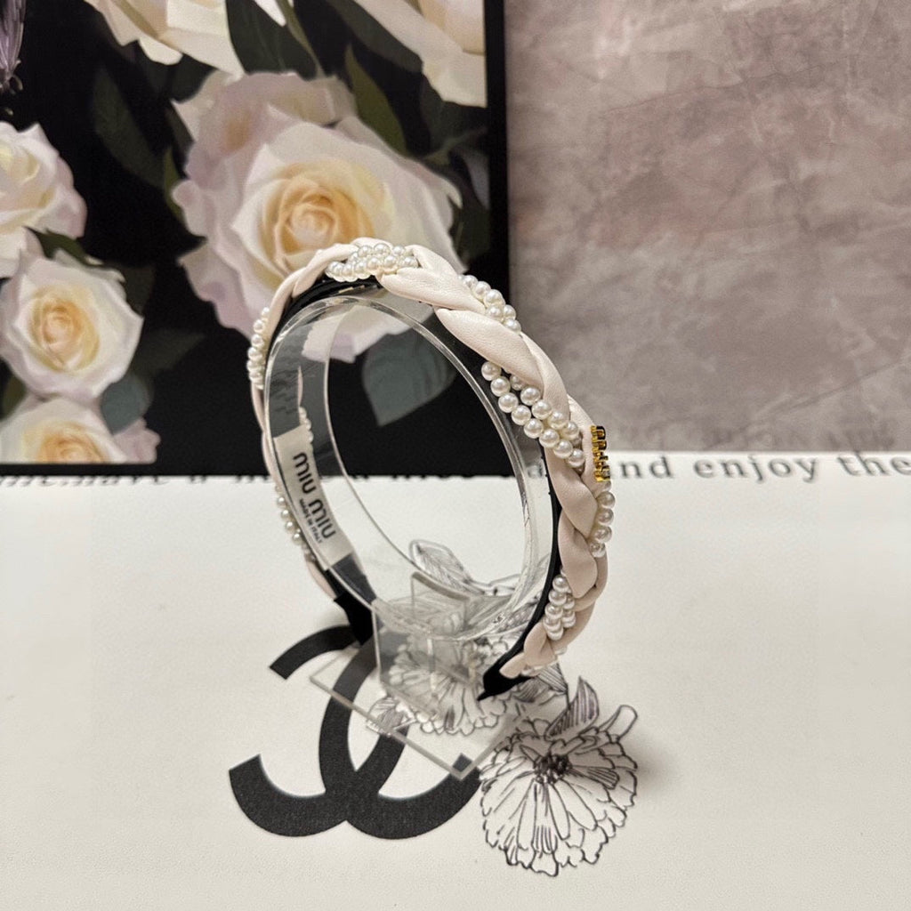 HEADBAND IN WHITE CALFSKIN MIX PEARL CHAIN 347681