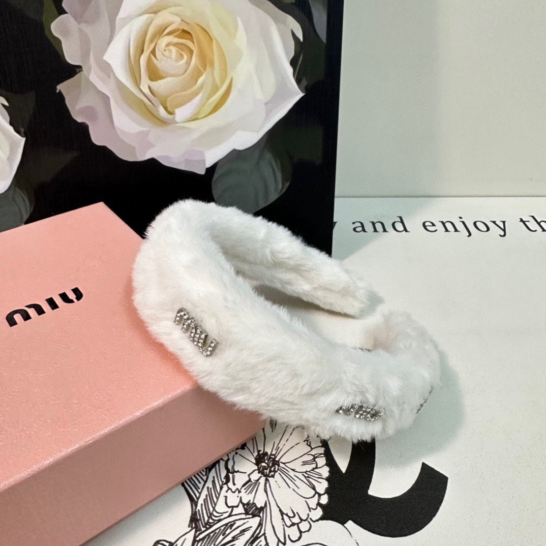 THICK HEADBAND WITH DIAMOND LOGO IN WHITE PLUSH FABRIC 412483
