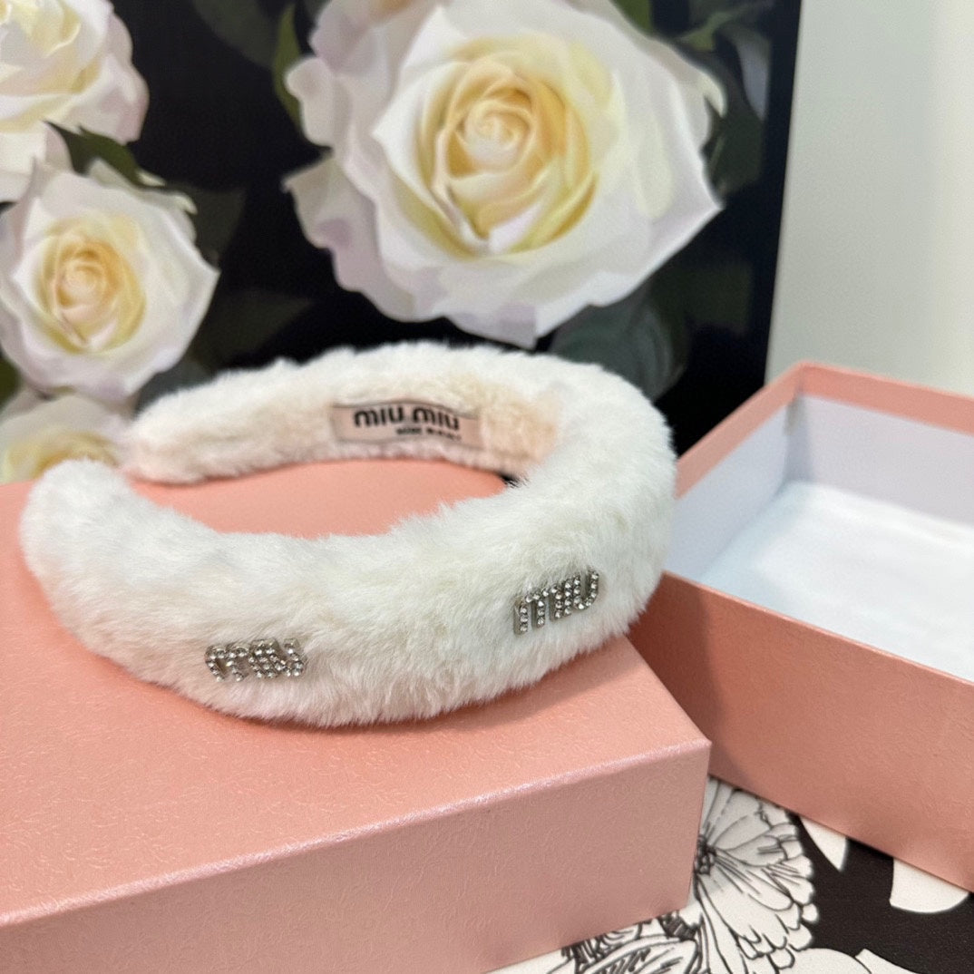 THICK HEADBAND WITH DIAMOND LOGO IN WHITE PLUSH FABRIC 412483