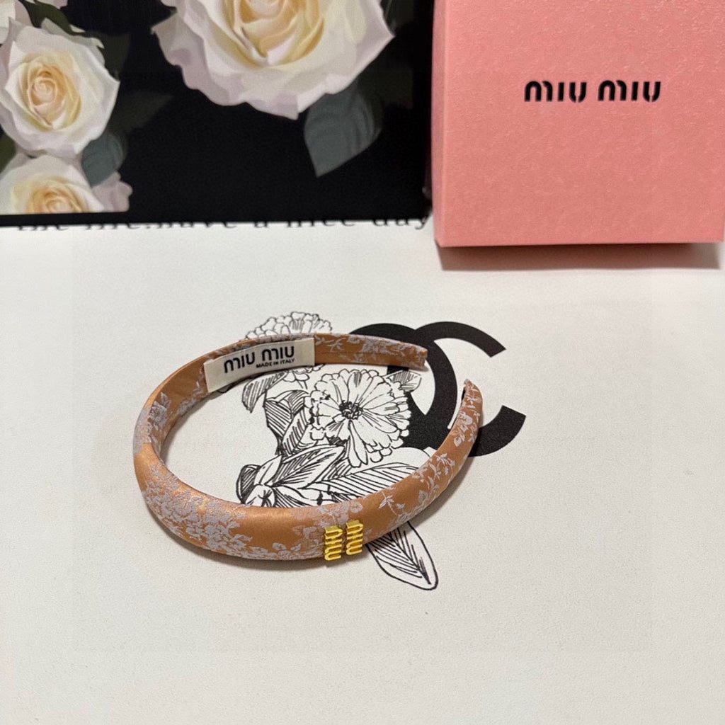 HEADBAND WITH GARNITURE PRINT IN TIGER EYE ORANGE SILK 432822