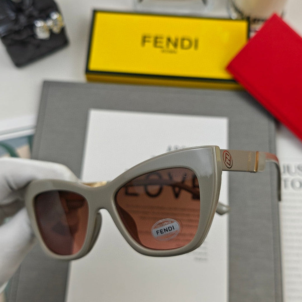 FF DIAMONDS CAT-EYE FRAME SUNGLASSES 58002 IN ACETATE