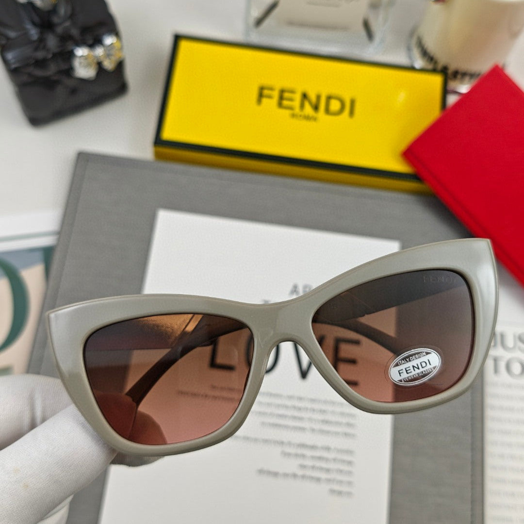FF DIAMONDS CAT-EYE FRAME SUNGLASSES 58002 IN ACETATE