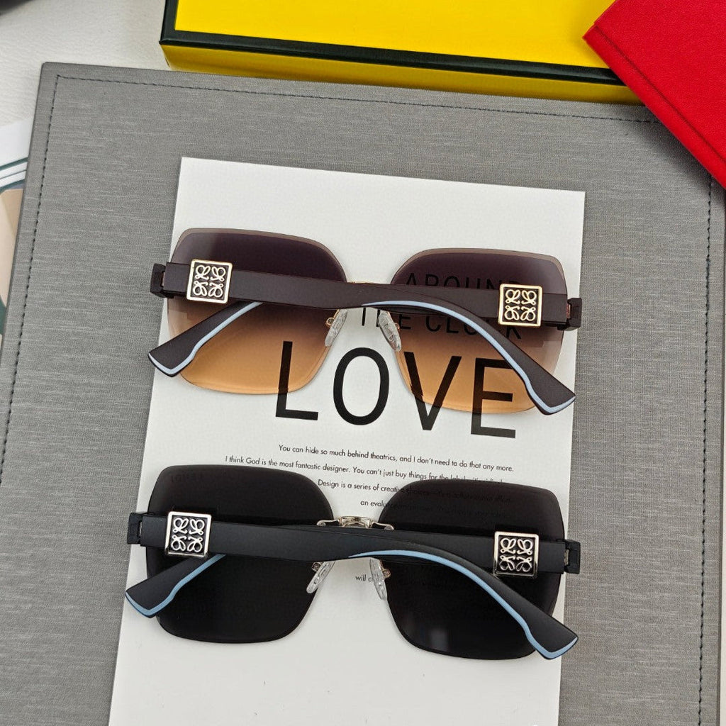 FIRST CRYSTAL SQUARE FRAME SUNGLASSES 55509 IN ACETATE