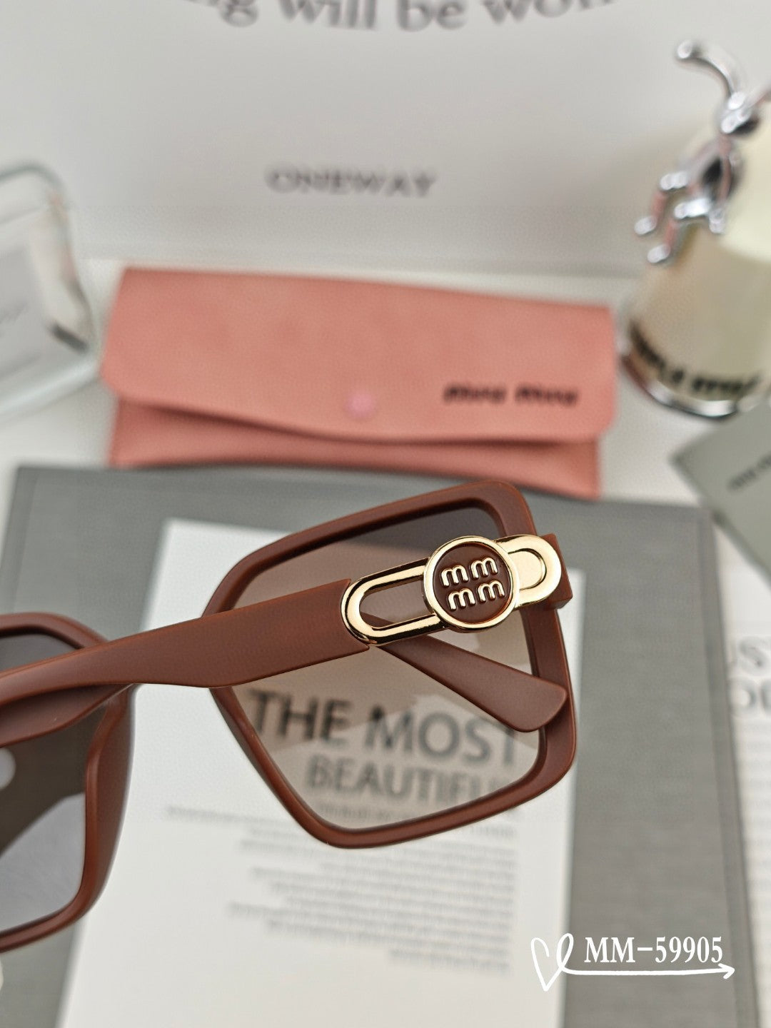 RUNWAY SQUARE SUNGLASSES 59905 IN ACETATE