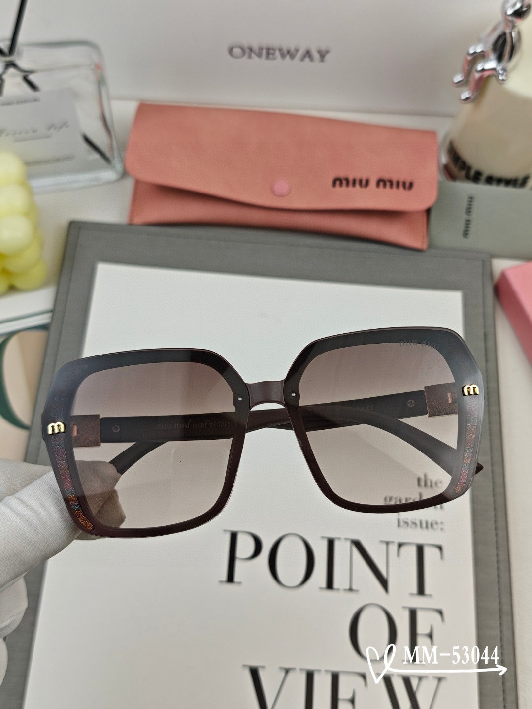 RUNWAY SQUARE SUNGLASSES 53044 IN ACETATE