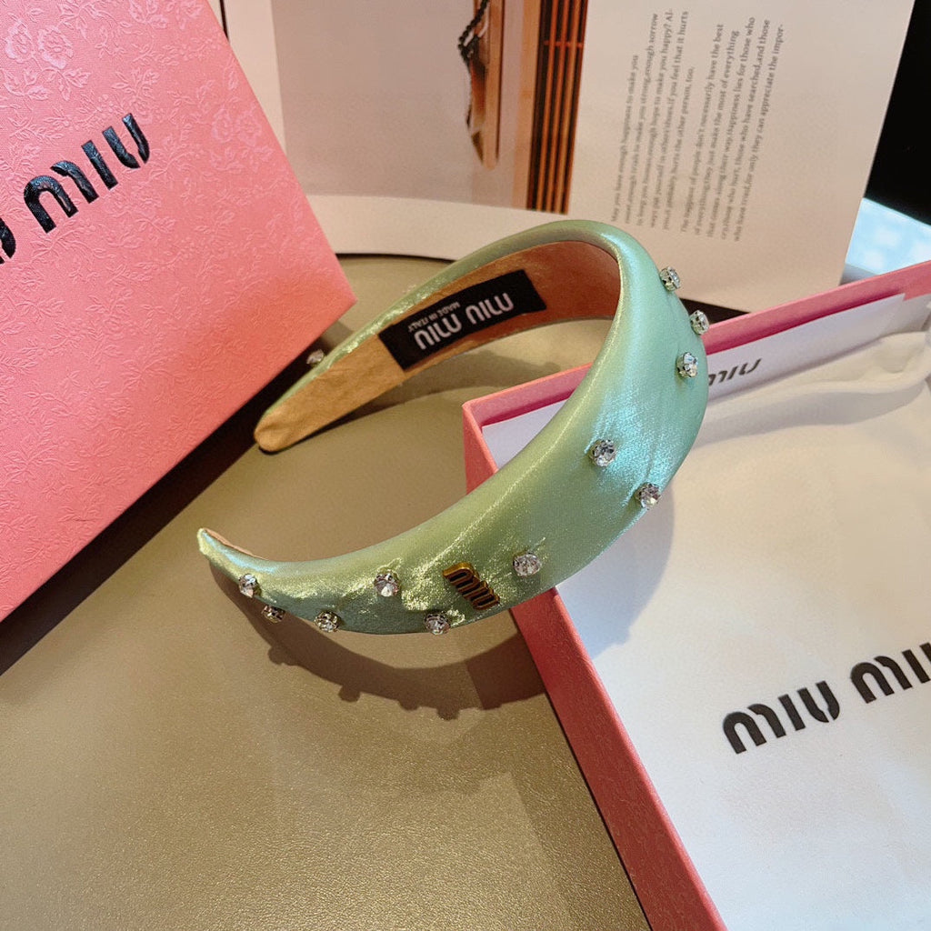 THICK HEADBAND IN JADE GREEN SILK ATTACHED DIAMONDS 406043