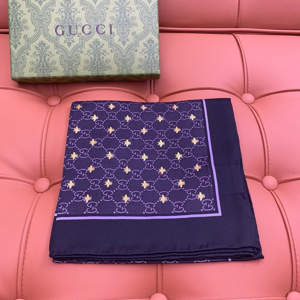 GUCCI 25S SCARF 90 IN SILK 709695