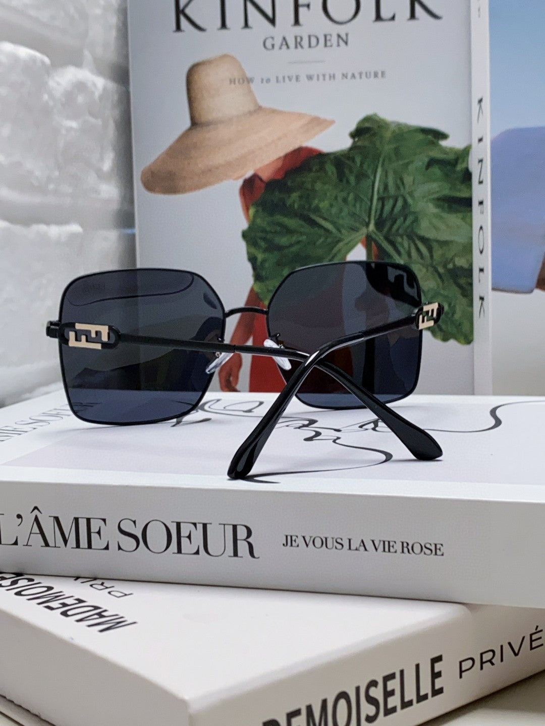 OVERSIZED BAGUETTE SQUARE FRAME SUNGLASSES 562043 IN METAL