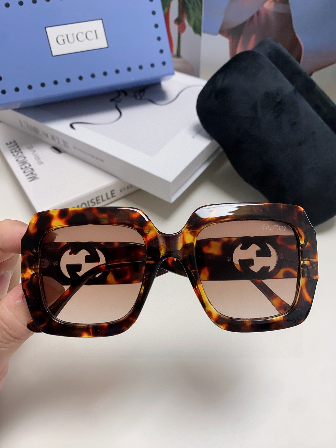 SQUARE FRAME SUNGLASSES GG0178S IN ACETATE EMBOSSED LOGO