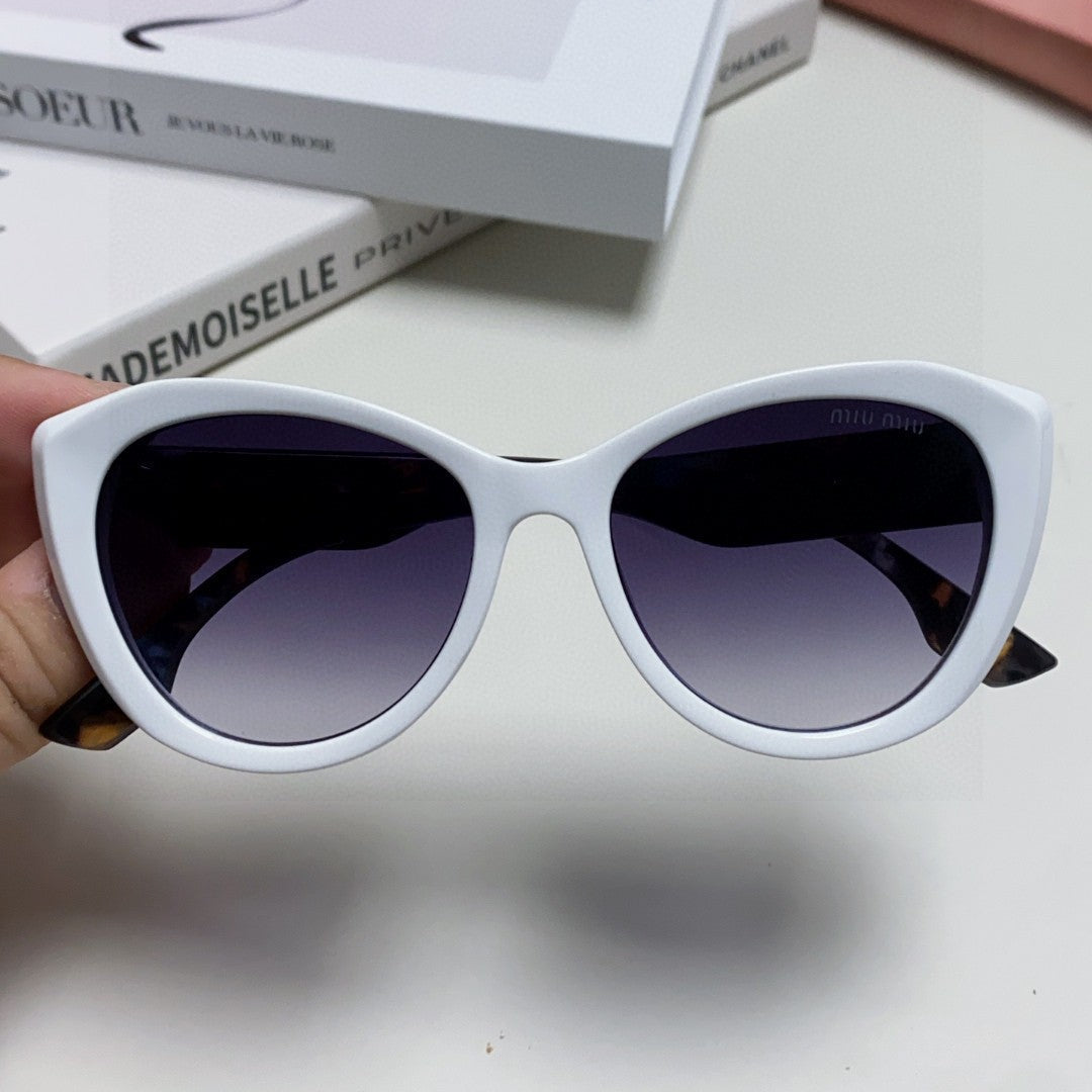 GLIMPSE SUNGLASSES 576814 IN WHITE ACETATE