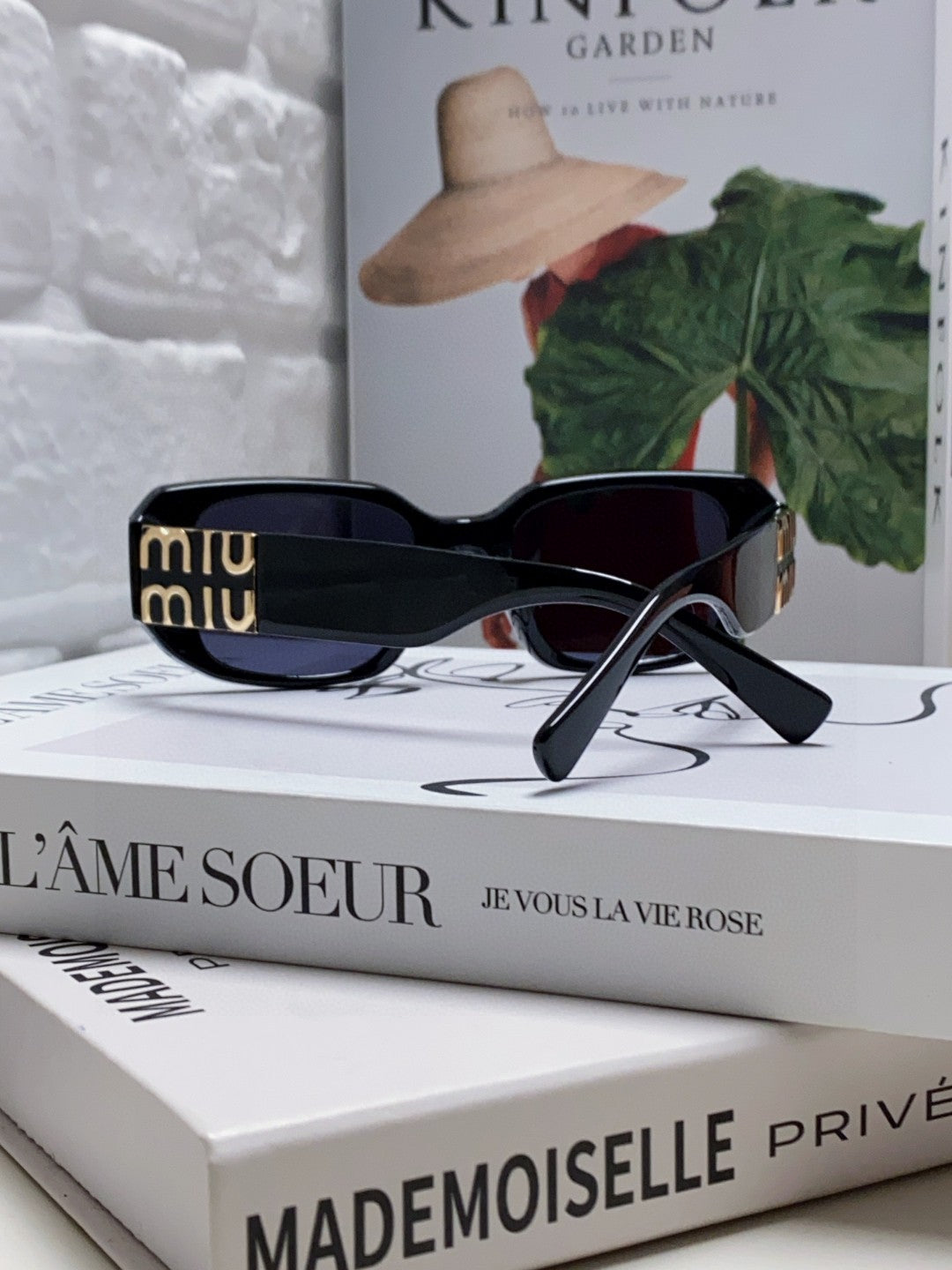 GLIMPSE SUNGLASSES 576821 IN BLACK ACETATE