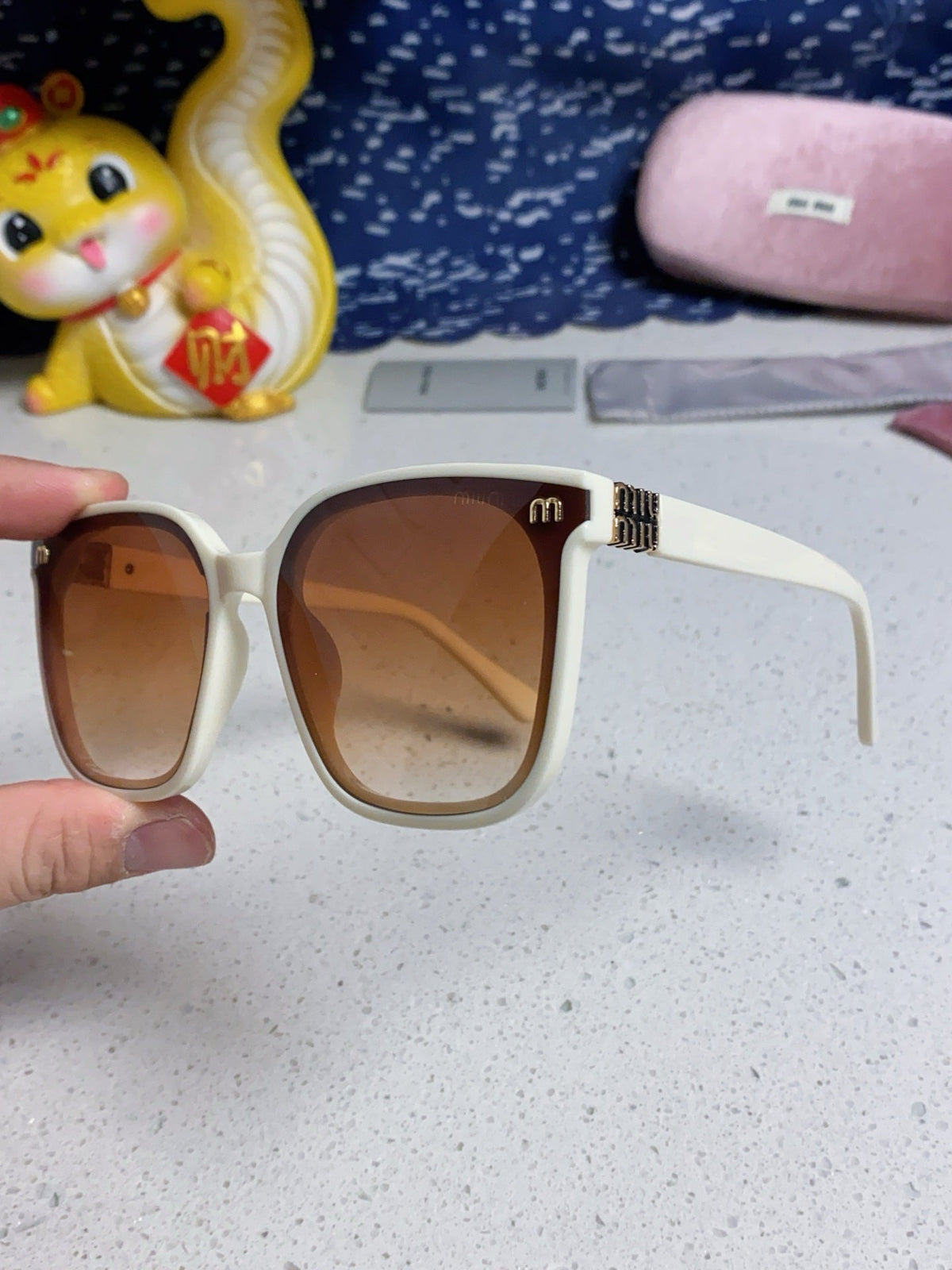GLIMPSE SQUARE SUNGLASSES 554612 IN IVORY ACETATE