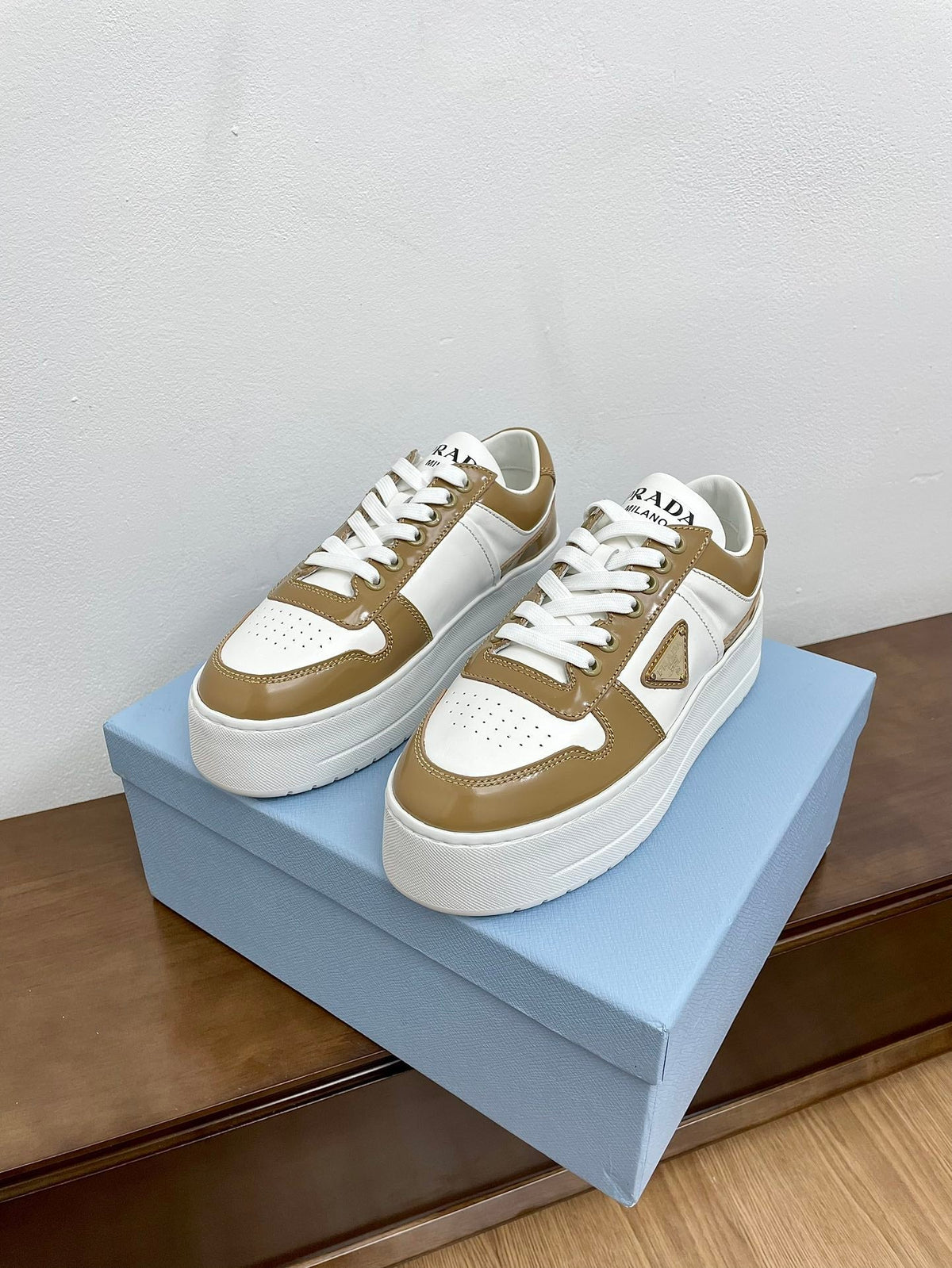PRADA DOWNTOWN BOLD SNEAKERS WHITE AND PEANUT CALFSKIN